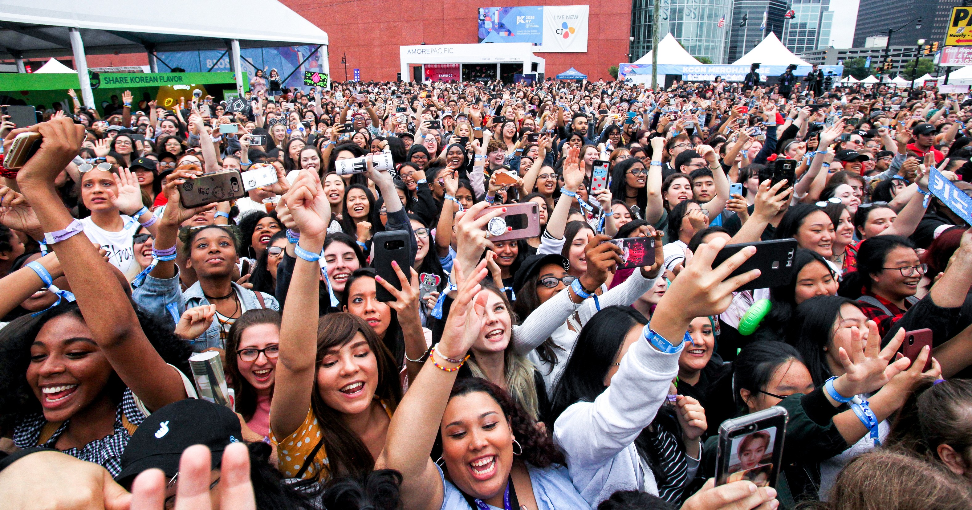 KCON 2018 NY Delights 53,000 Fans With Star-studded Concerts And Jam-packed  Activities