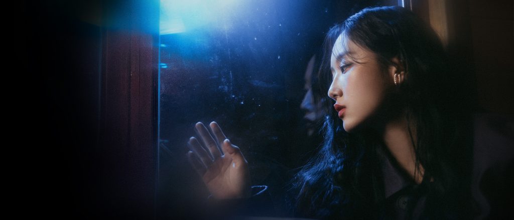 Photo of Korean indie female artist Seori.