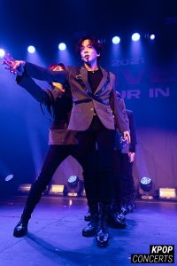 Concert photo of VERIVERY in Los Angeles for their 1st US Tour