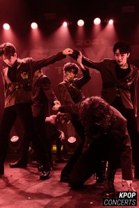 Concert photo of VERIVERY in Los Angeles for their 1st US Tour