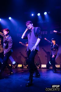 Concert photo of VERIVERY in Los Angeles for their 1st US Tour