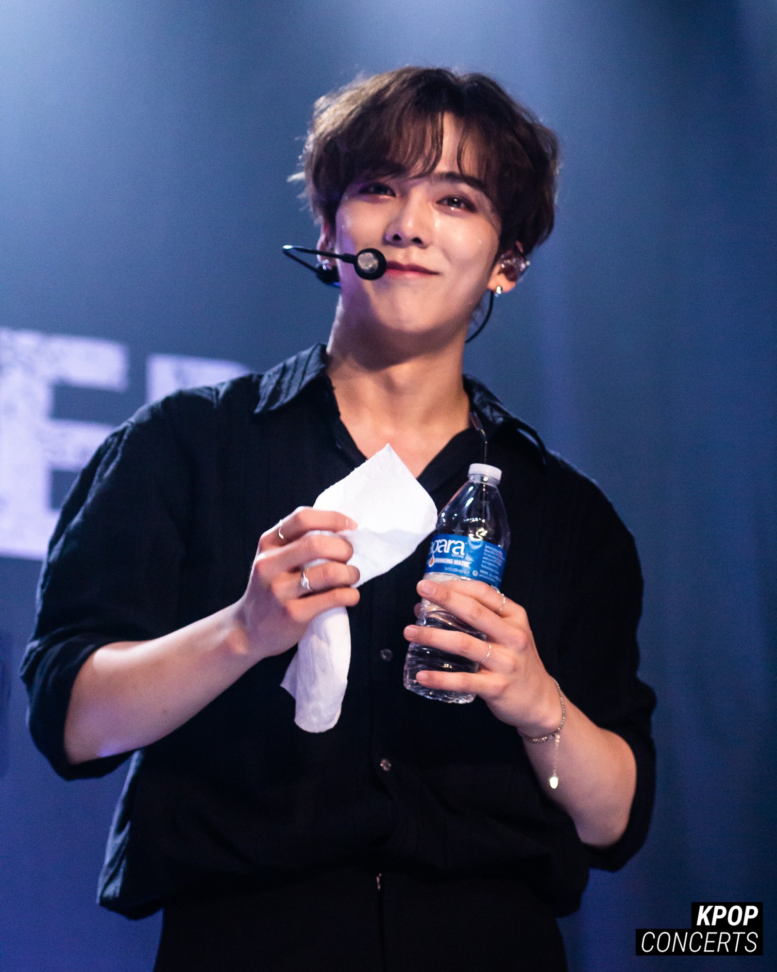 VERIVERY performing at their 2022 VERIVERY CONCERT PAGE : O concert at the Vermont Theater in Los Angeles