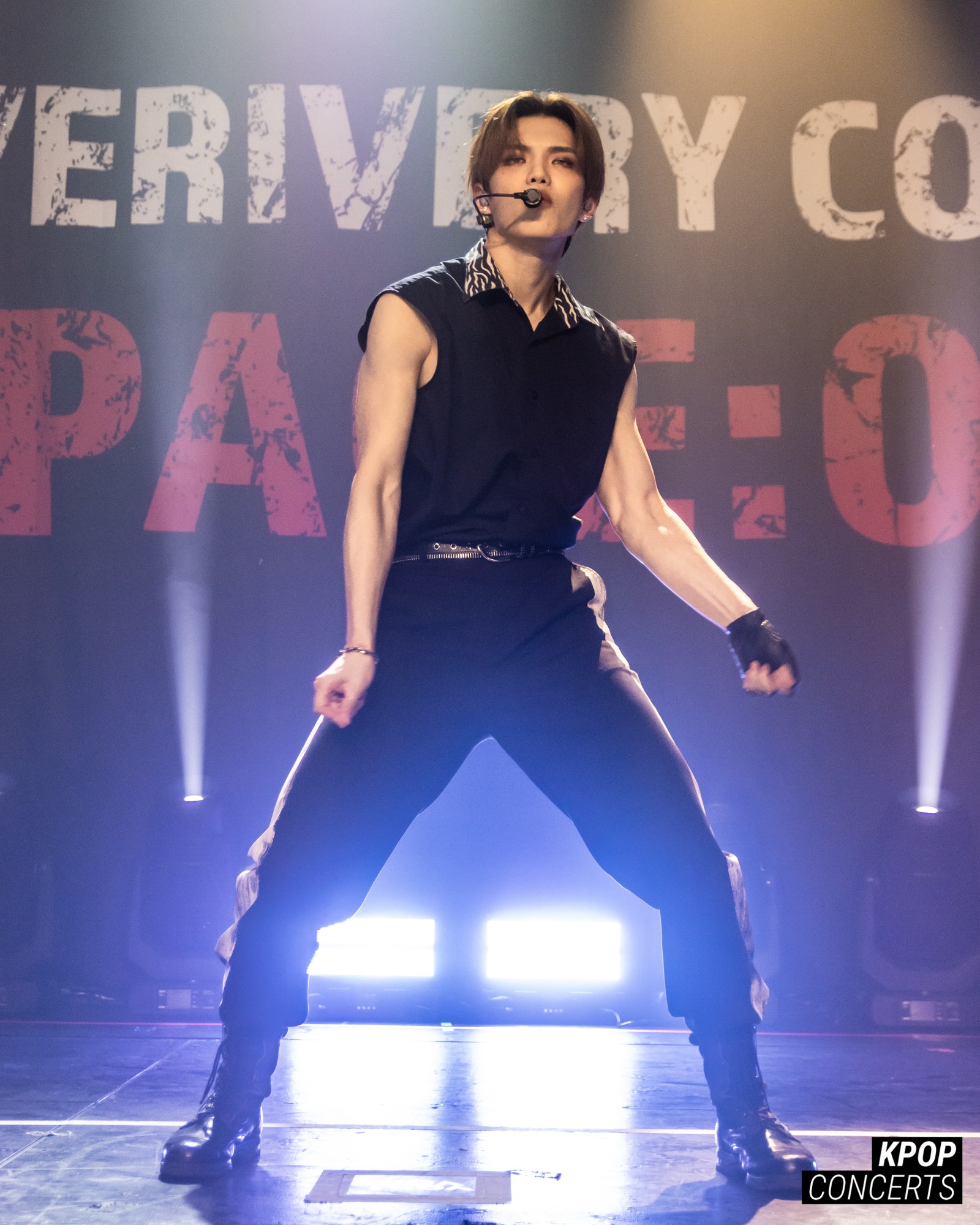 VERIVERY performing at their 2022 VERIVERY CONCERT PAGE : O concert at the Vermont Theater in Los Angeles