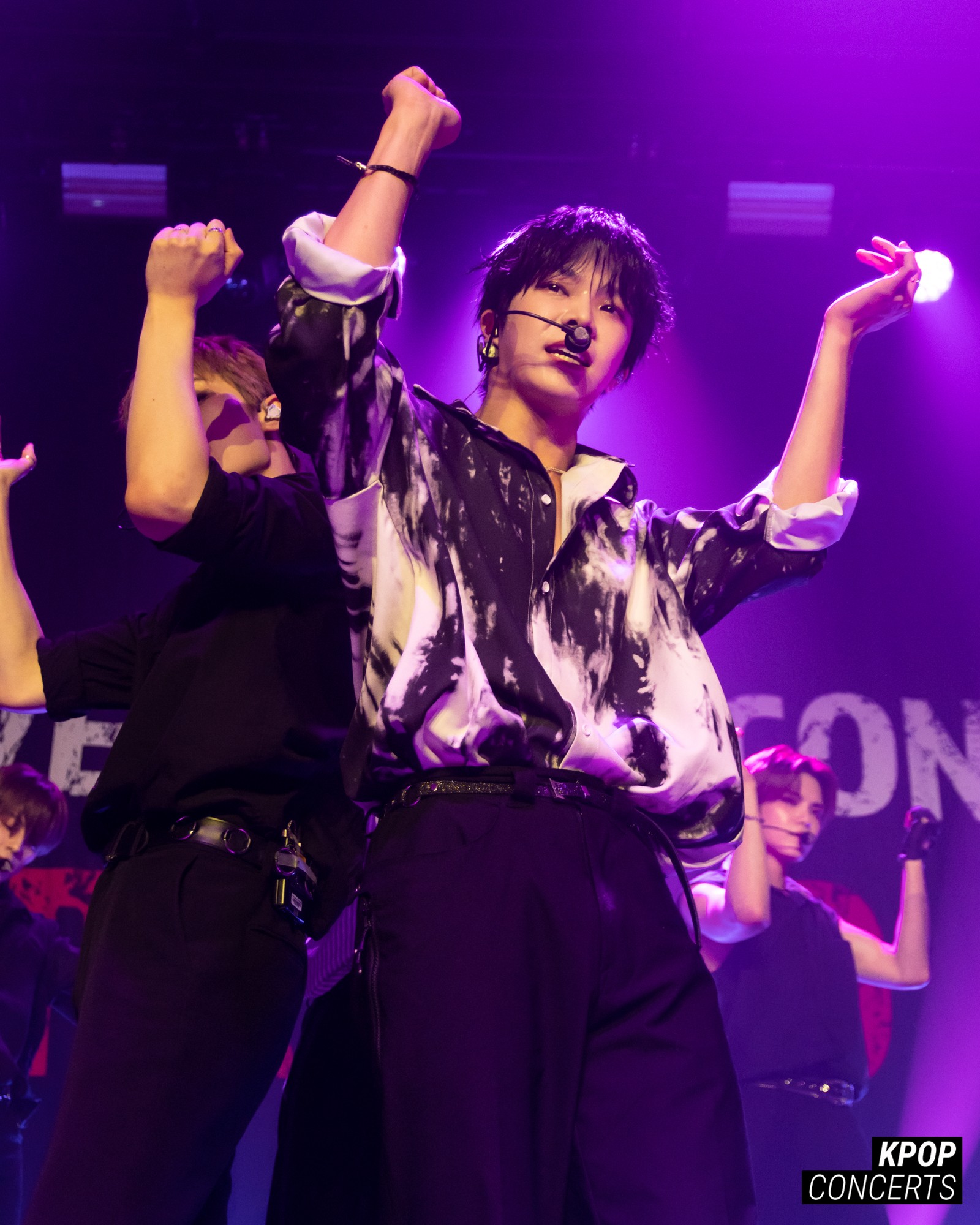 VERIVERY performing at their 2022 VERIVERY CONCERT PAGE : O concert at the Vermont Theater in Los Angeles