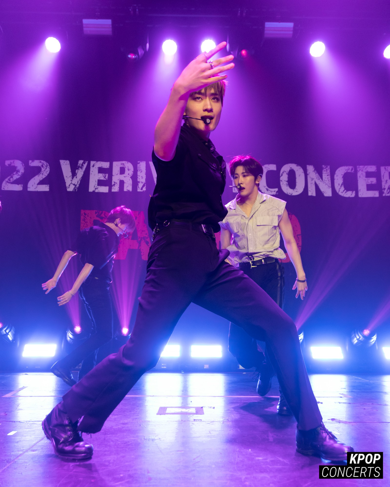 VERIVERY performing at their 2022 VERIVERY CONCERT PAGE : O concert at the Vermont Theater in Los Angeles
