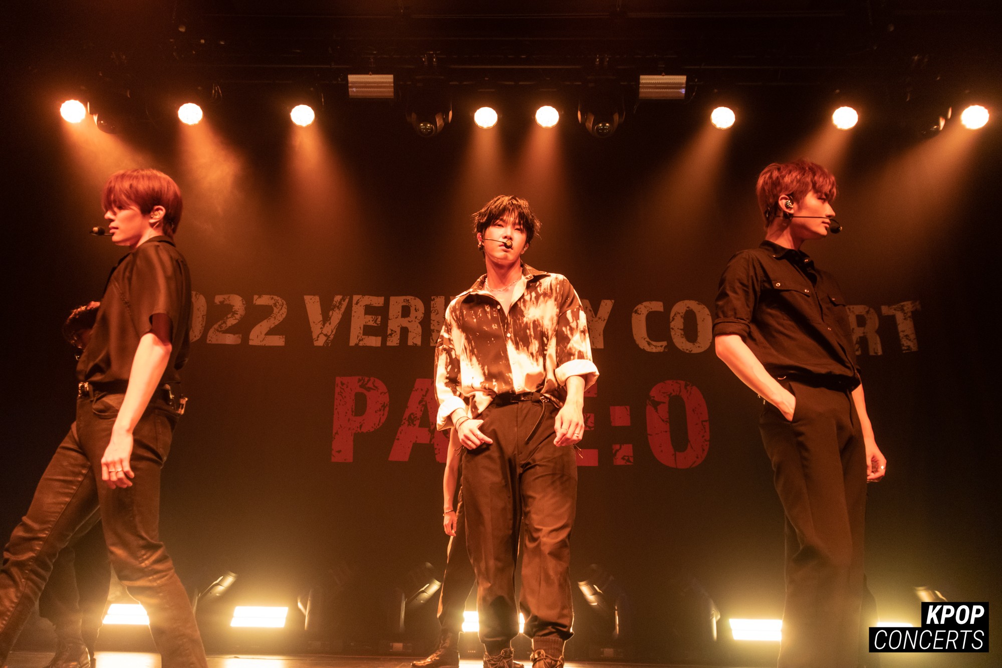 VERIVERY performing at their 2022 VERIVERY CONCERT PAGE : O concert at the Vermont Theater in Los Angeles