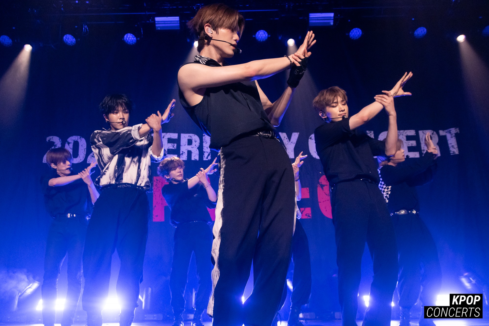VERIVERY performing at their 2022 VERIVERY CONCERT PAGE : O concert at the Vermont Theater in Los Angeles