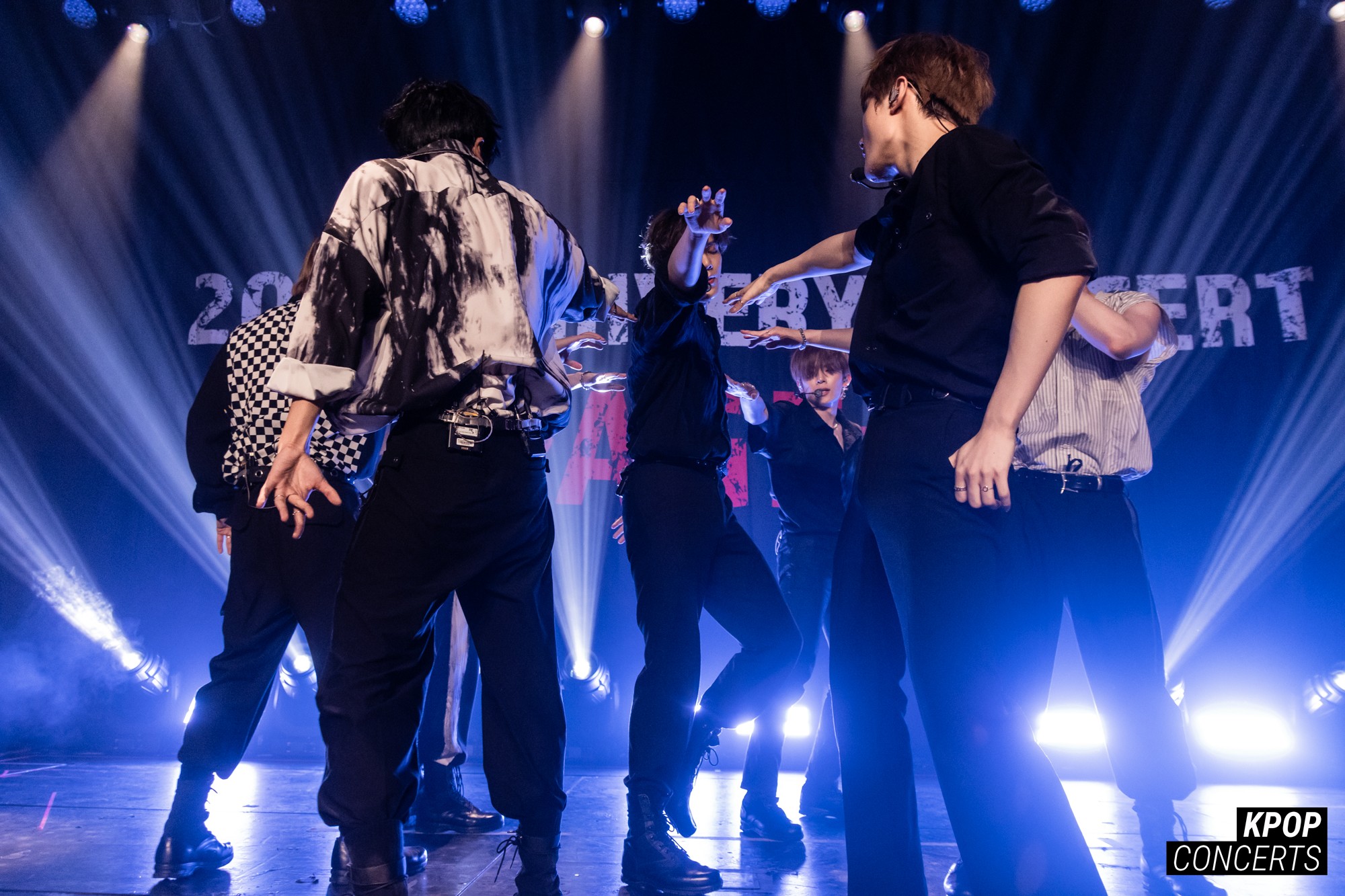 VERIVERY performing at their 2022 VERIVERY CONCERT PAGE : O concert at the Vermont Theater in Los Angeles