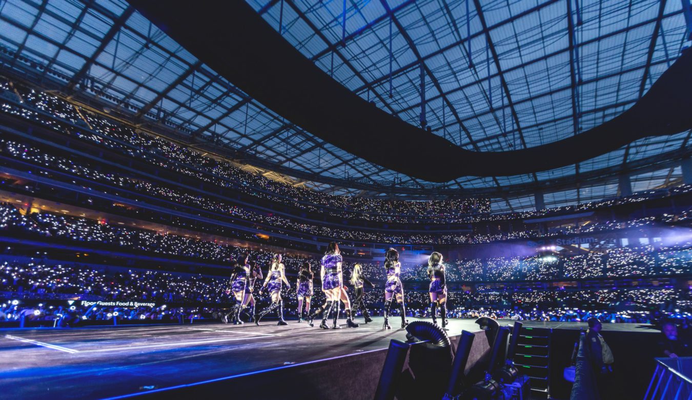 [RECAP] TWICE Makes History at Stunning SoldOut Sofi Stadium Concert